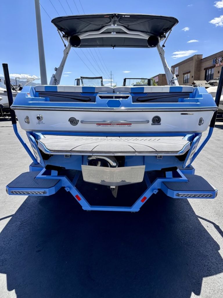 2024 Malibu Boats 21 LX