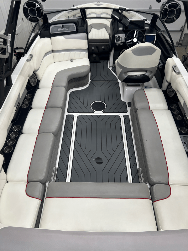 2016 Malibu 25 LSV