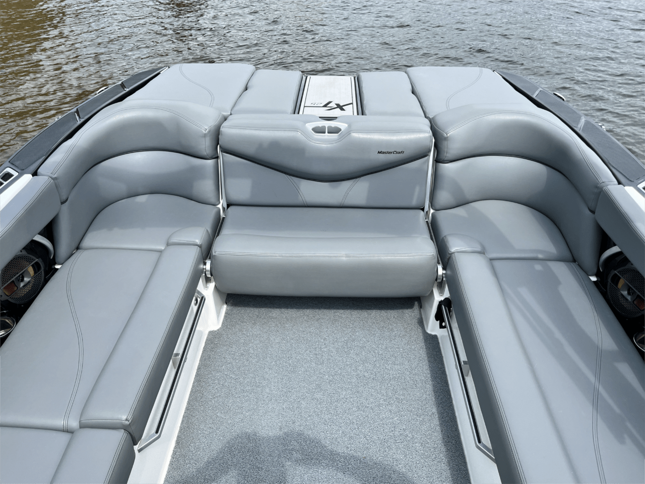 boat.Title