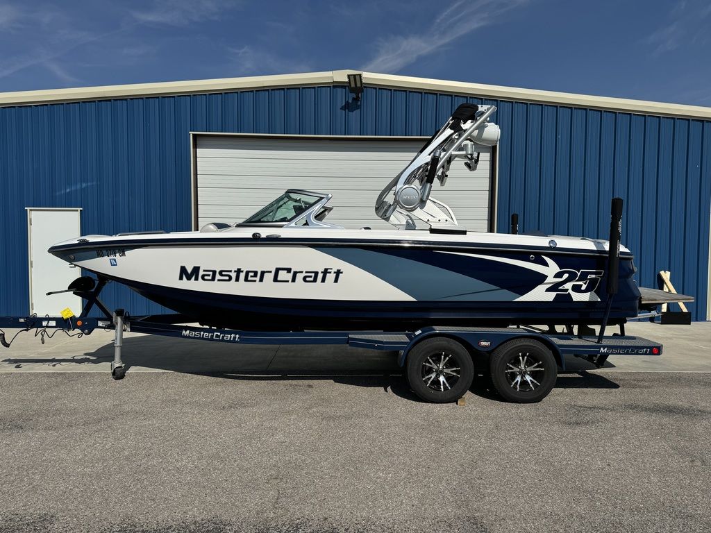 2013 MasterCraft X25