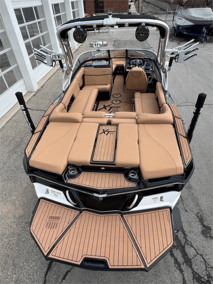 2021 MasterCraft XT23