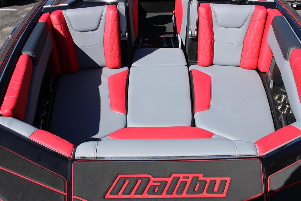 2023 Malibu M220