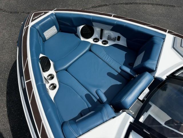 2022 Malibu 25 LSV – LT4, GX Tower, Thruster *Flash Sale*