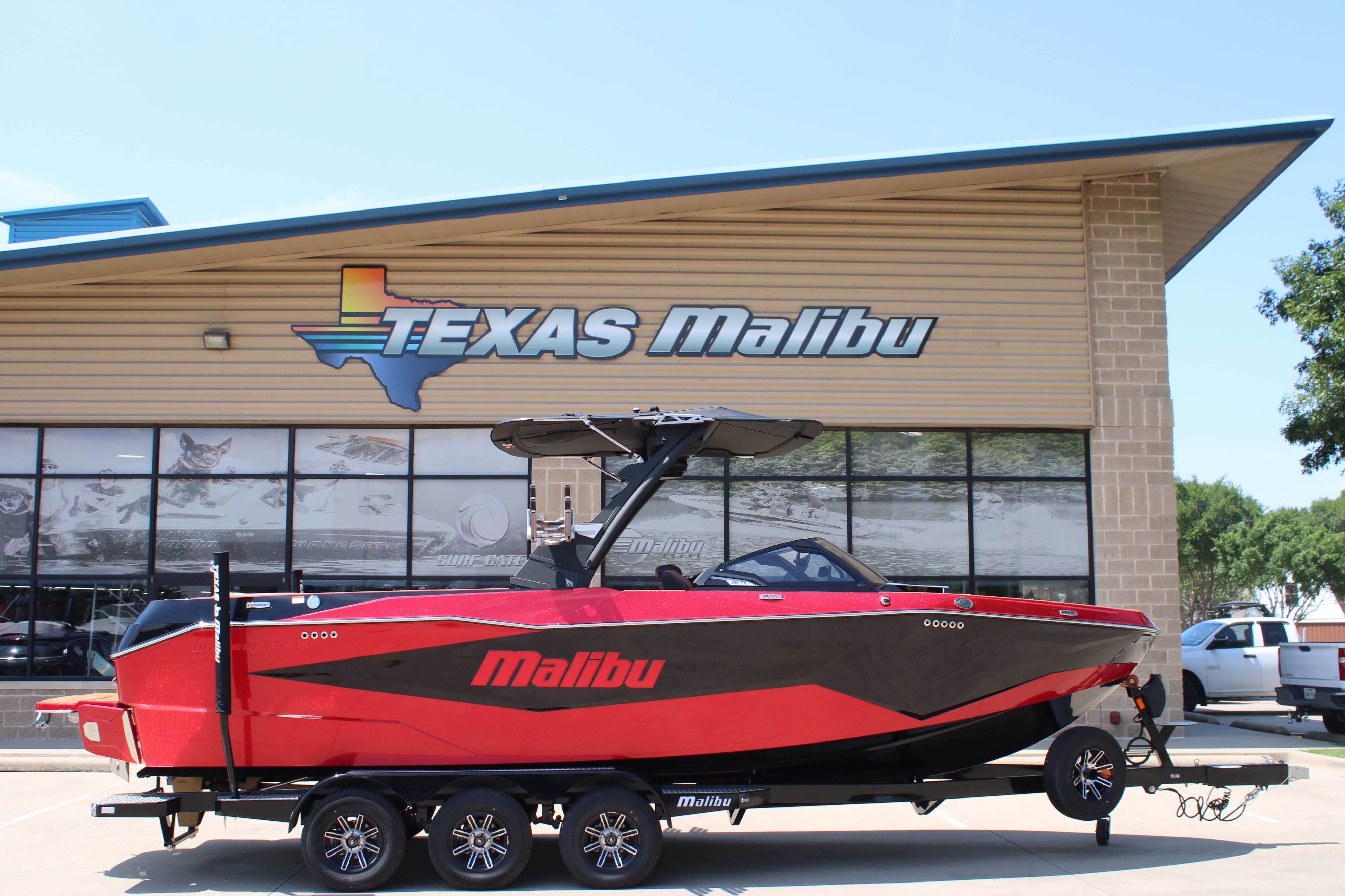 2025 Malibu 25 LSV