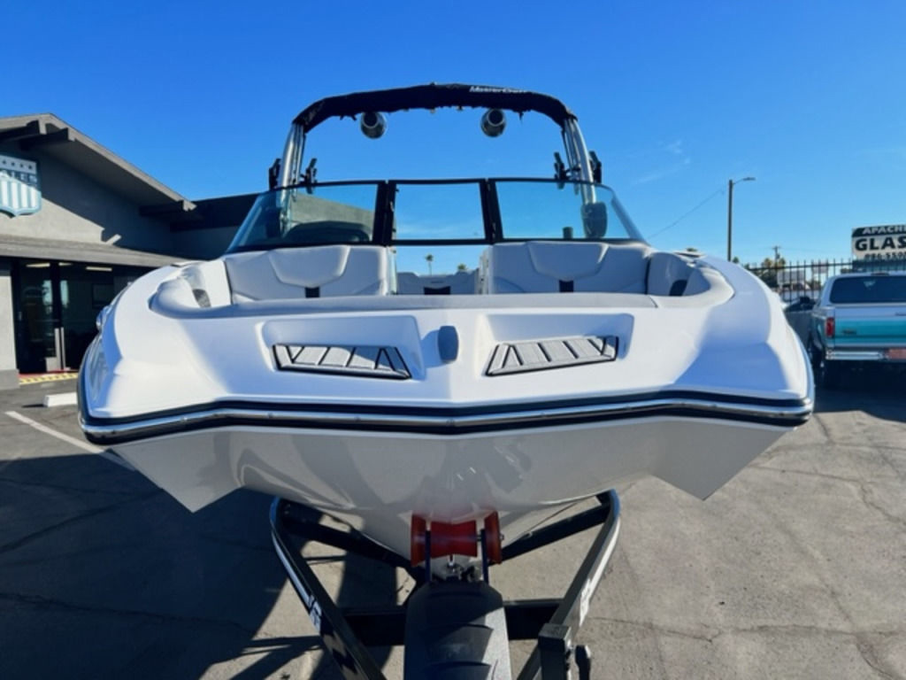 2024 Mastercraft XT24