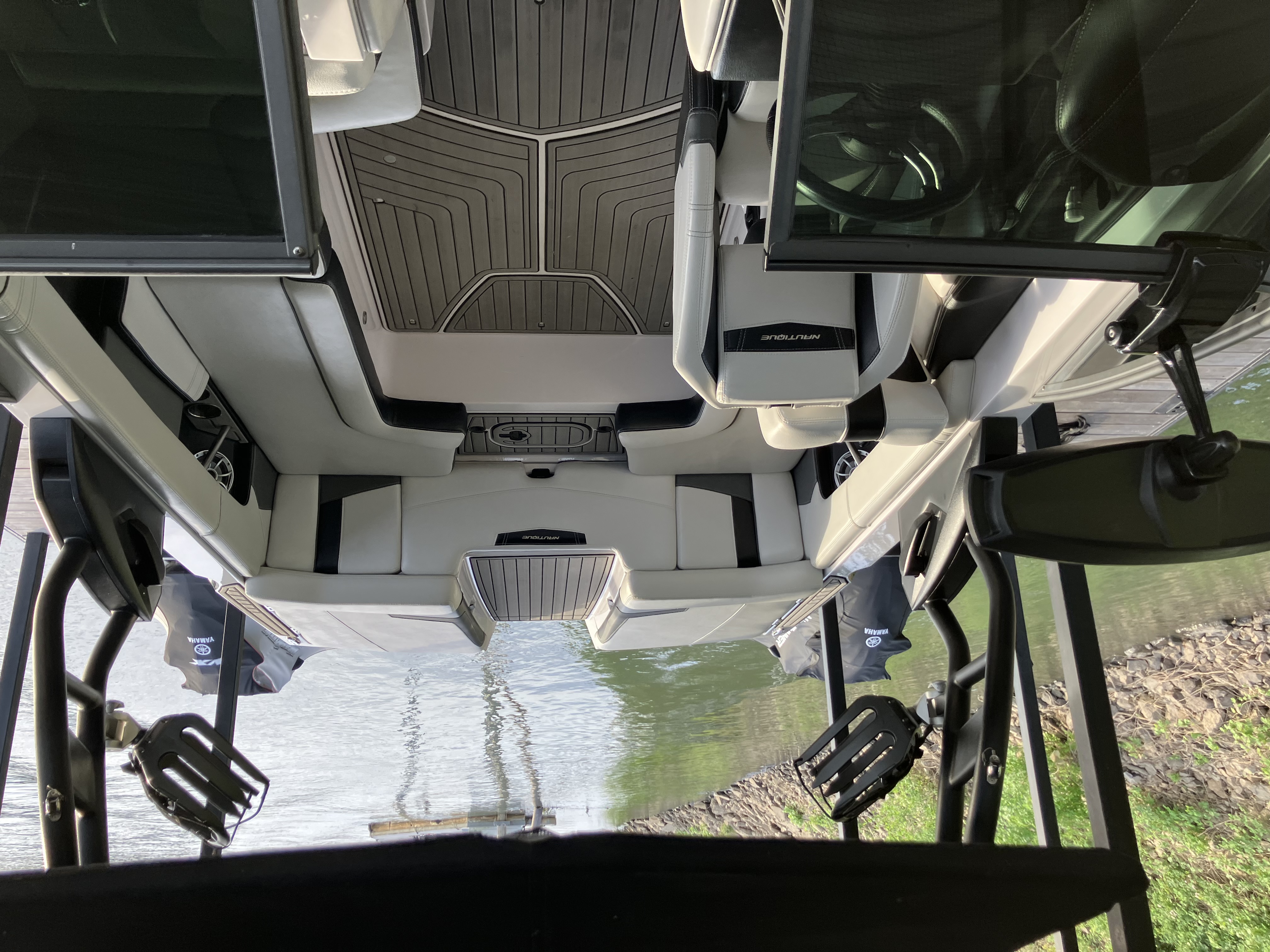 Super Air Nautique 230