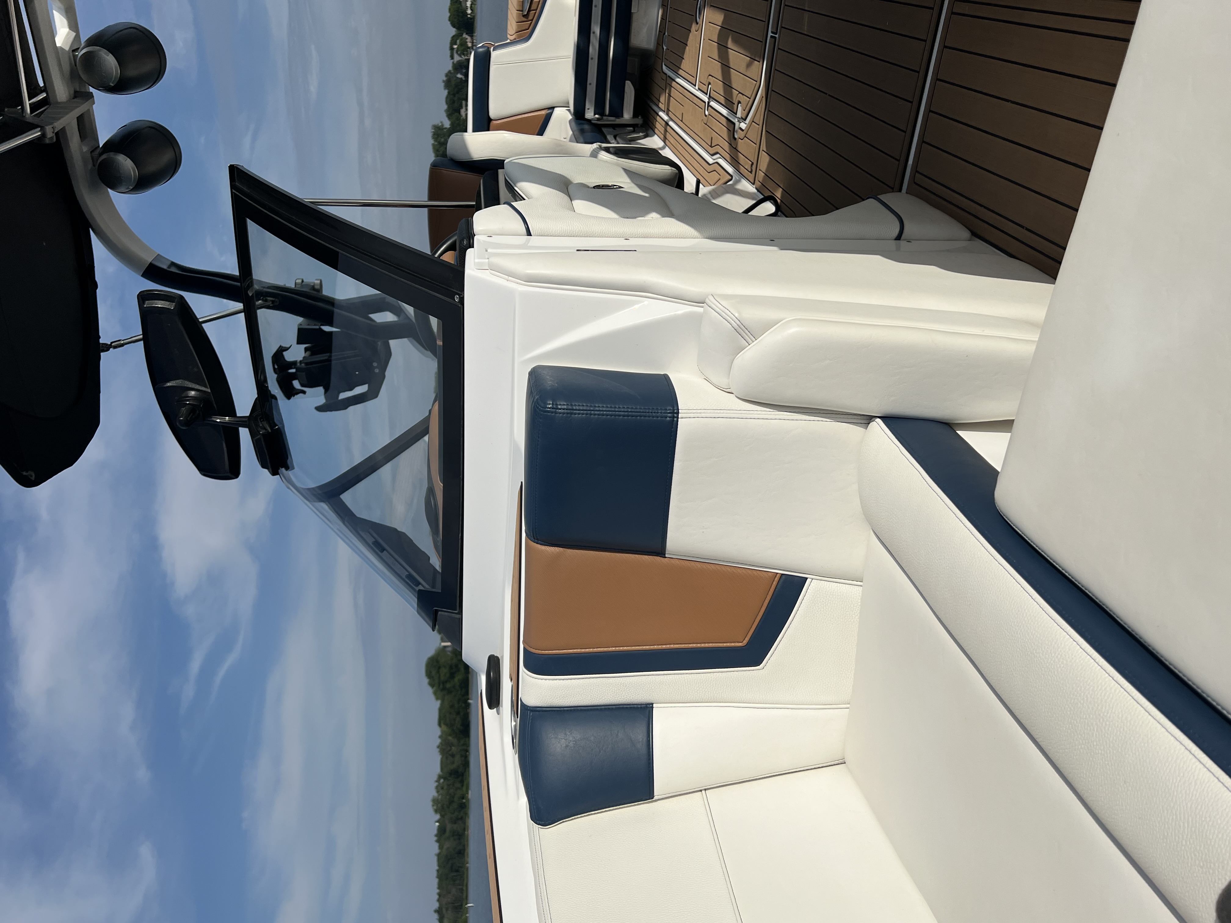 2020 Nautique G25
