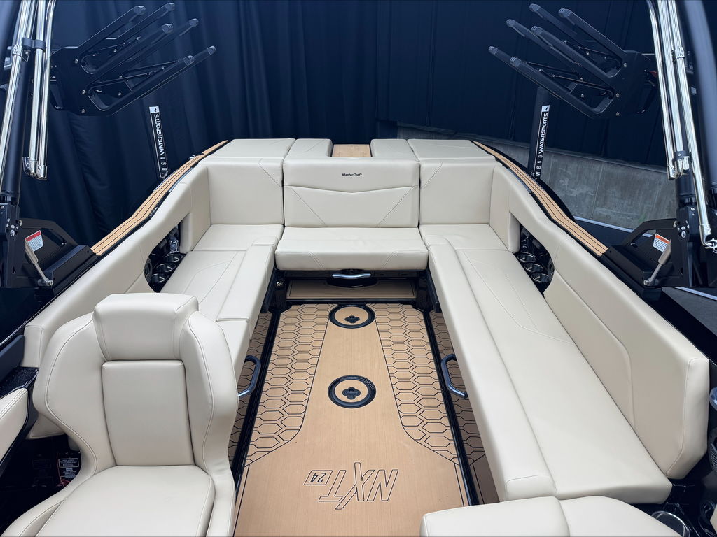 2025 MasterCraft NXT24