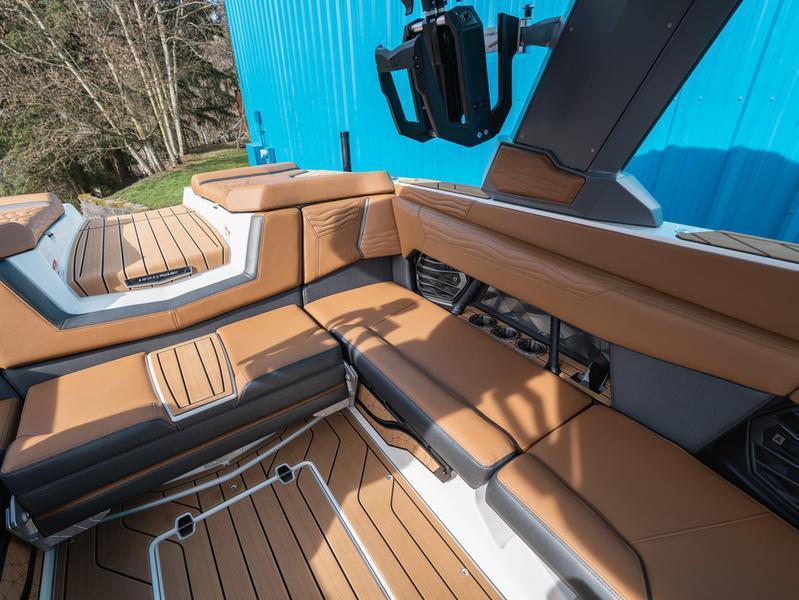 2025 Nautique G23