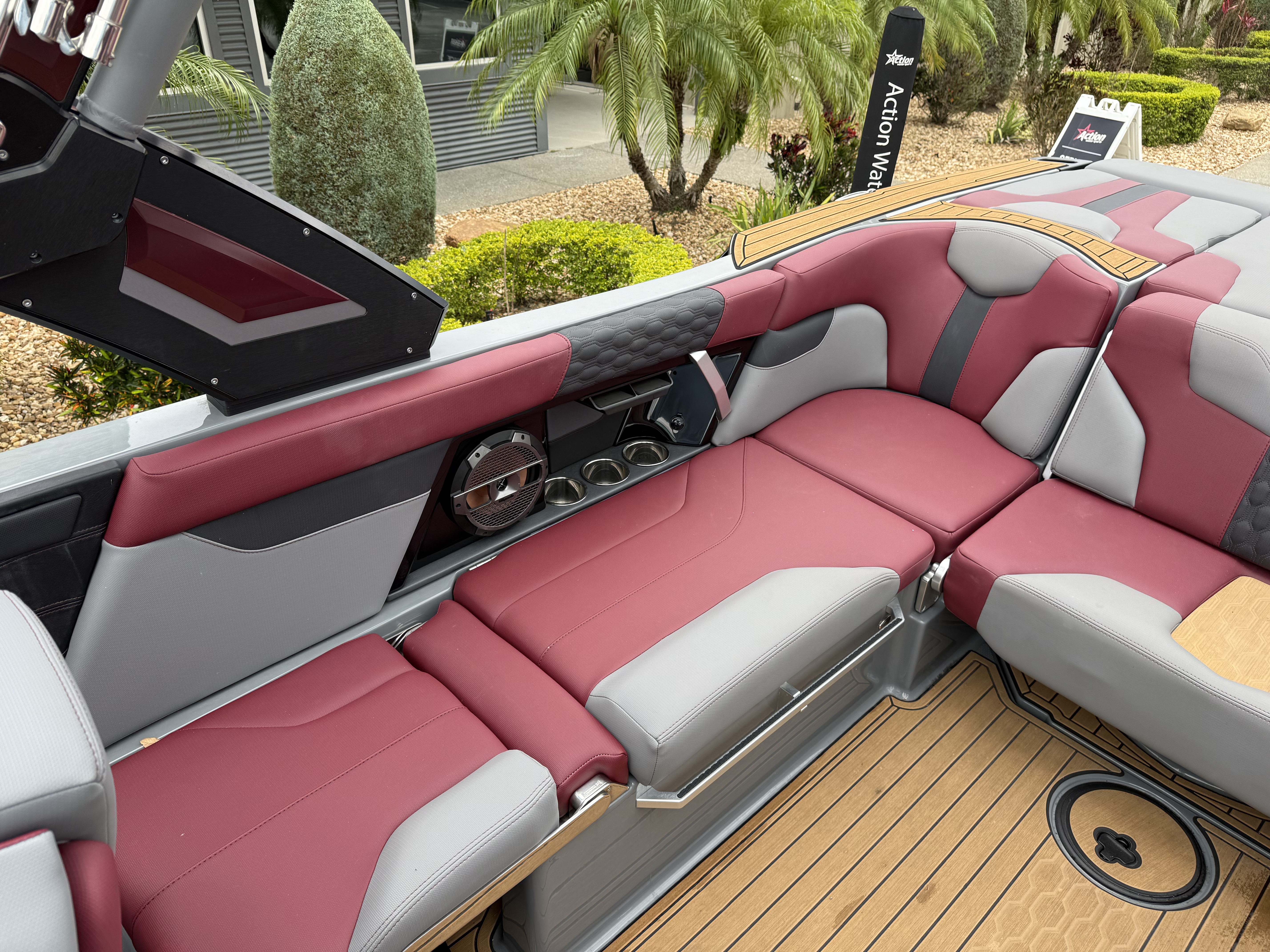 2022 MasterCraft XT24