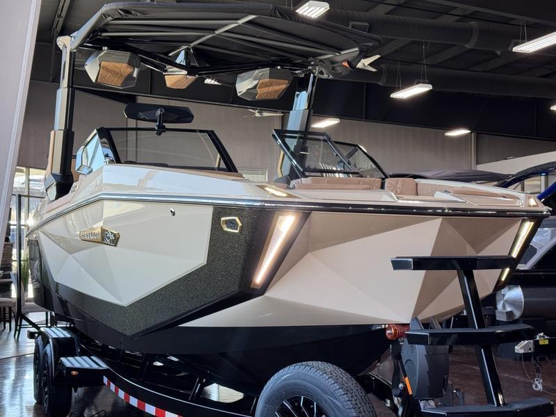 Nautique Boats G25 Paragon V-Drive 25 2025