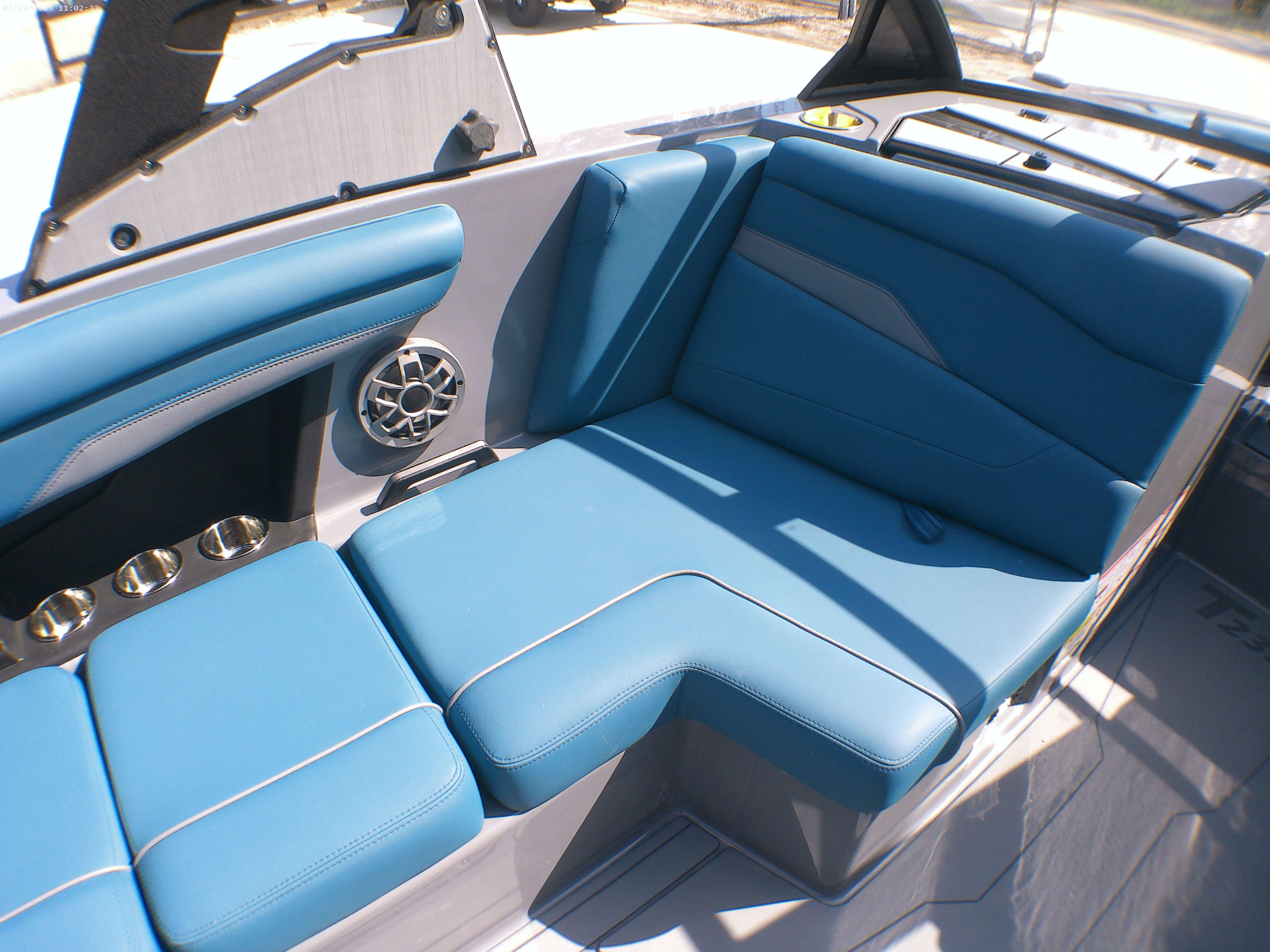 2023 Axis T235 Icon