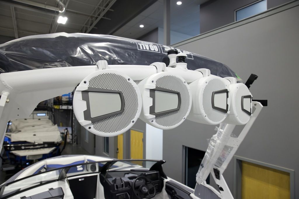2025 Axis Wake Research T250