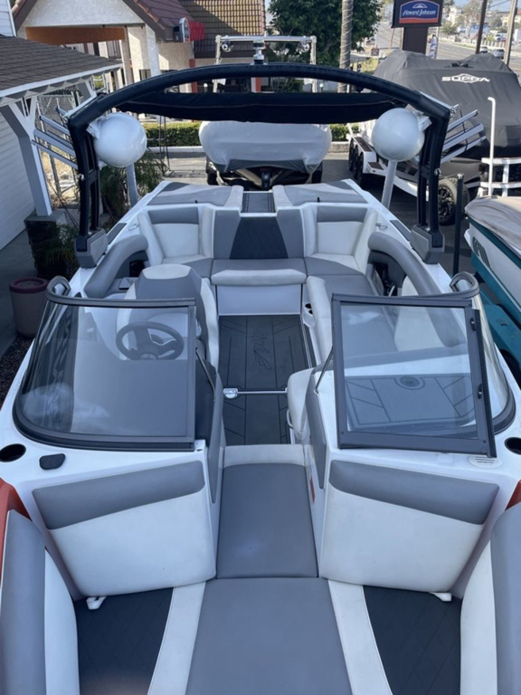 2018 Tige R23