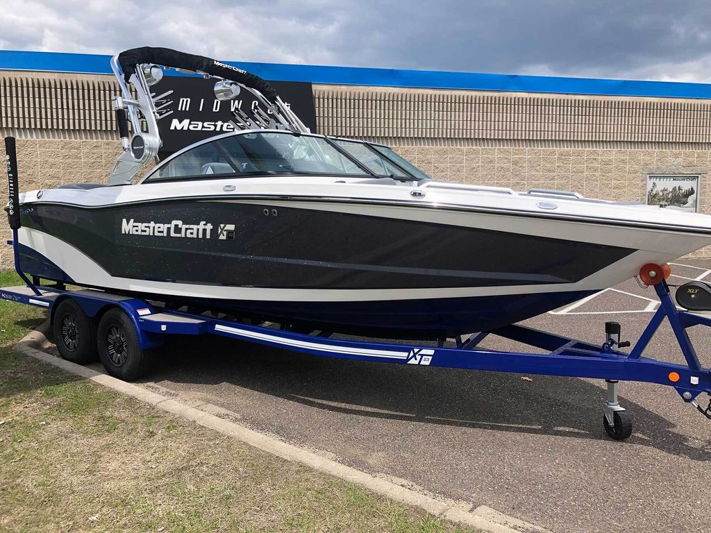 2019 MasterCraft XT23 Icon