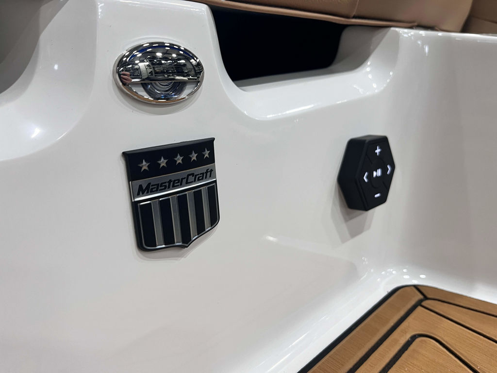 2025 MasterCraft XT22