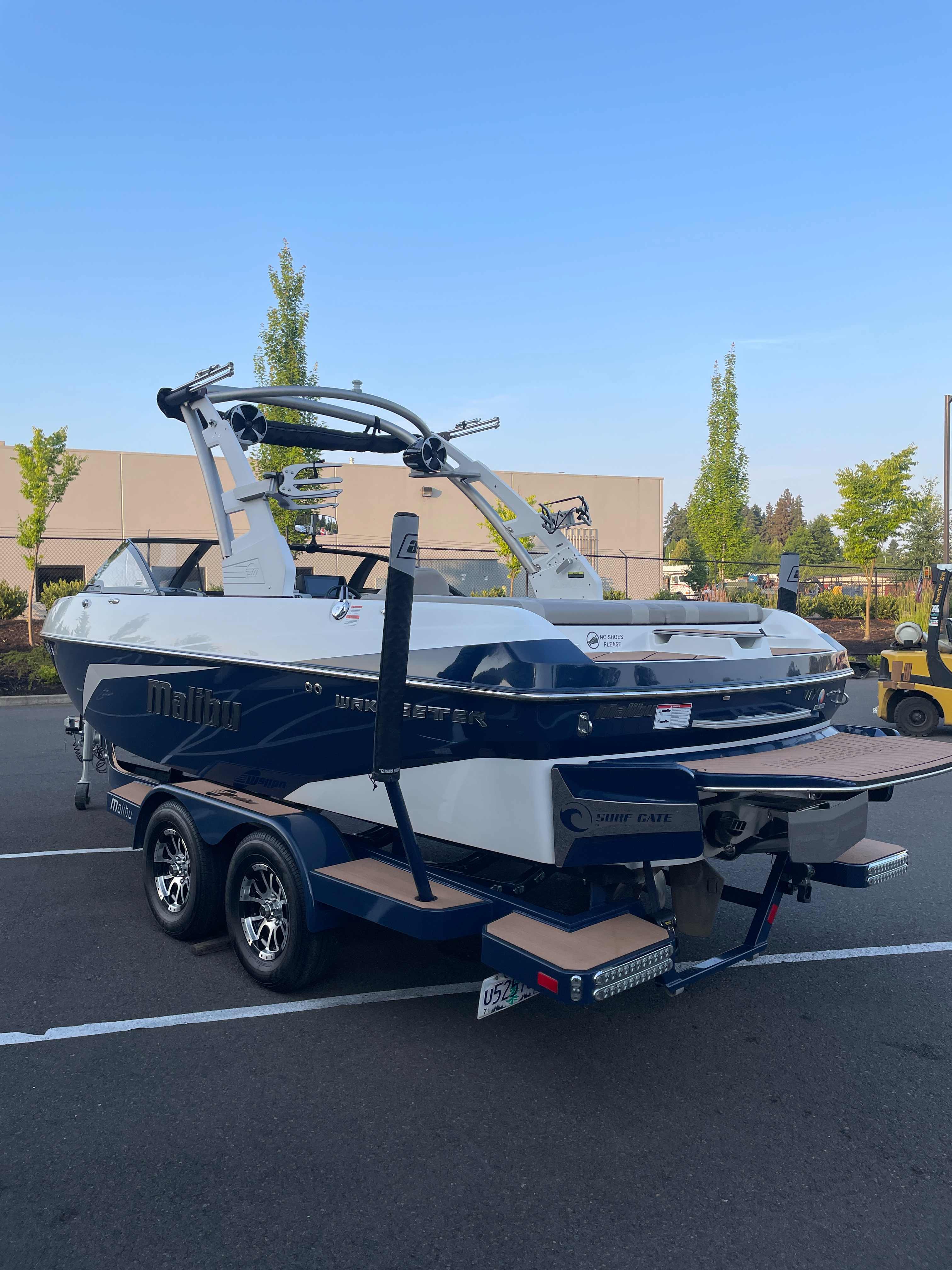 2017 Malibu Wakesetter VLX