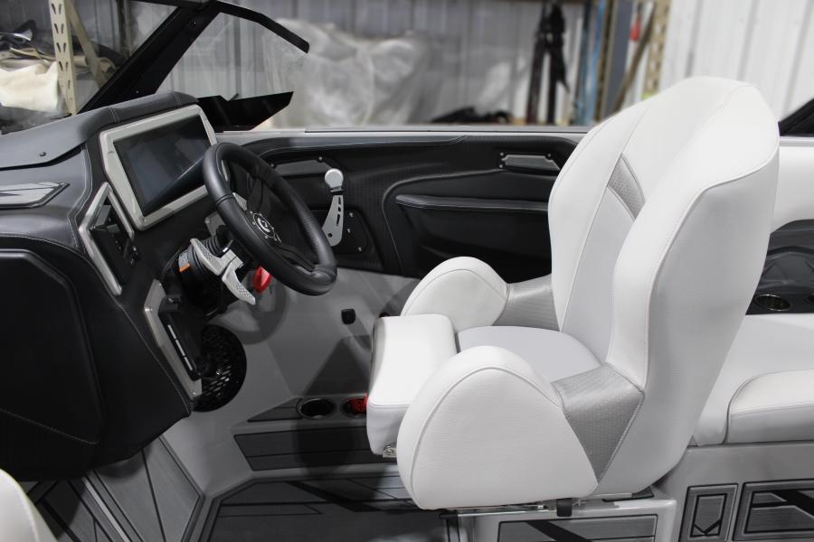 2025 Centurion NV213 Icon