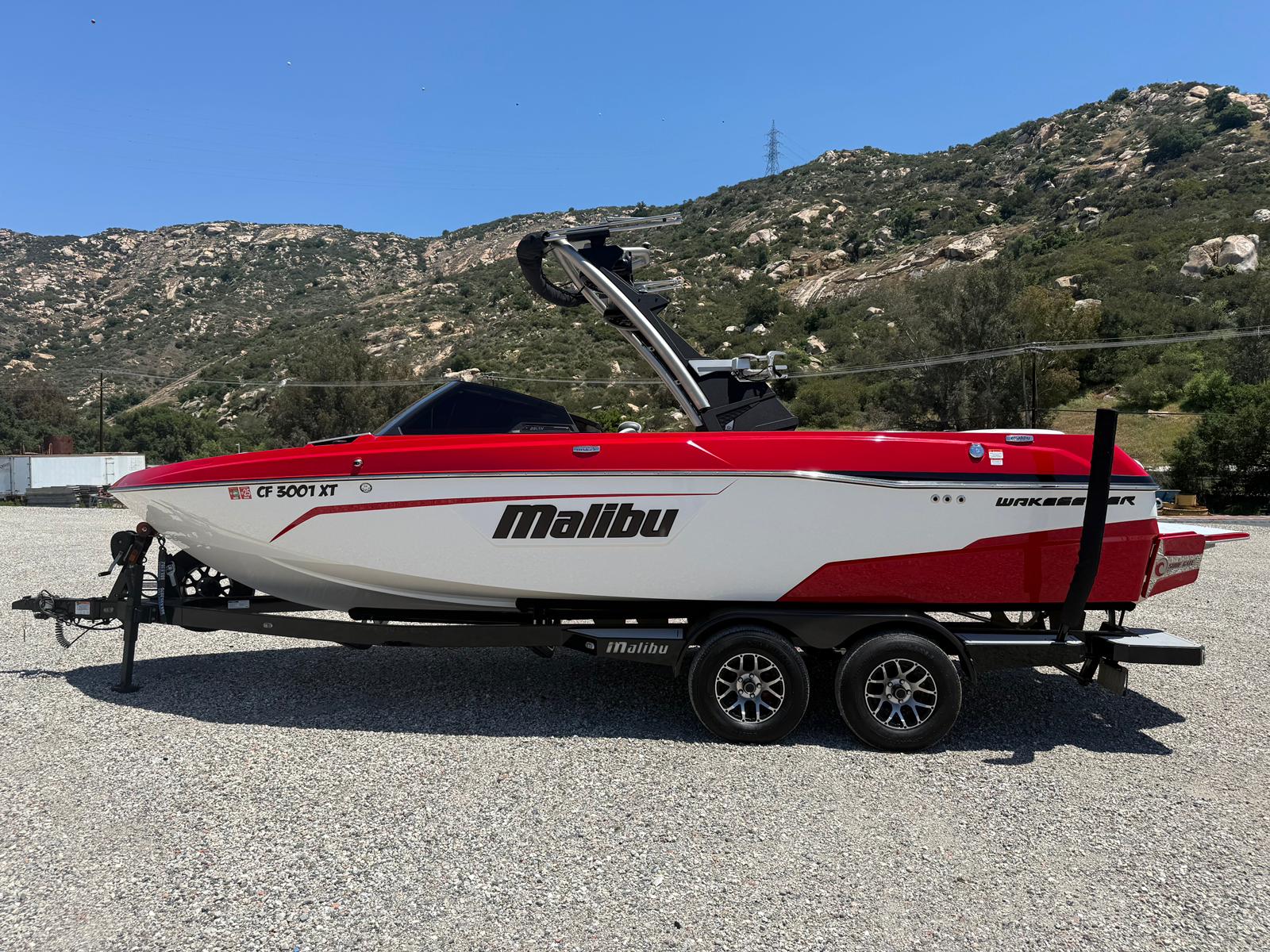 Malibu 23 LSV Wakesetter