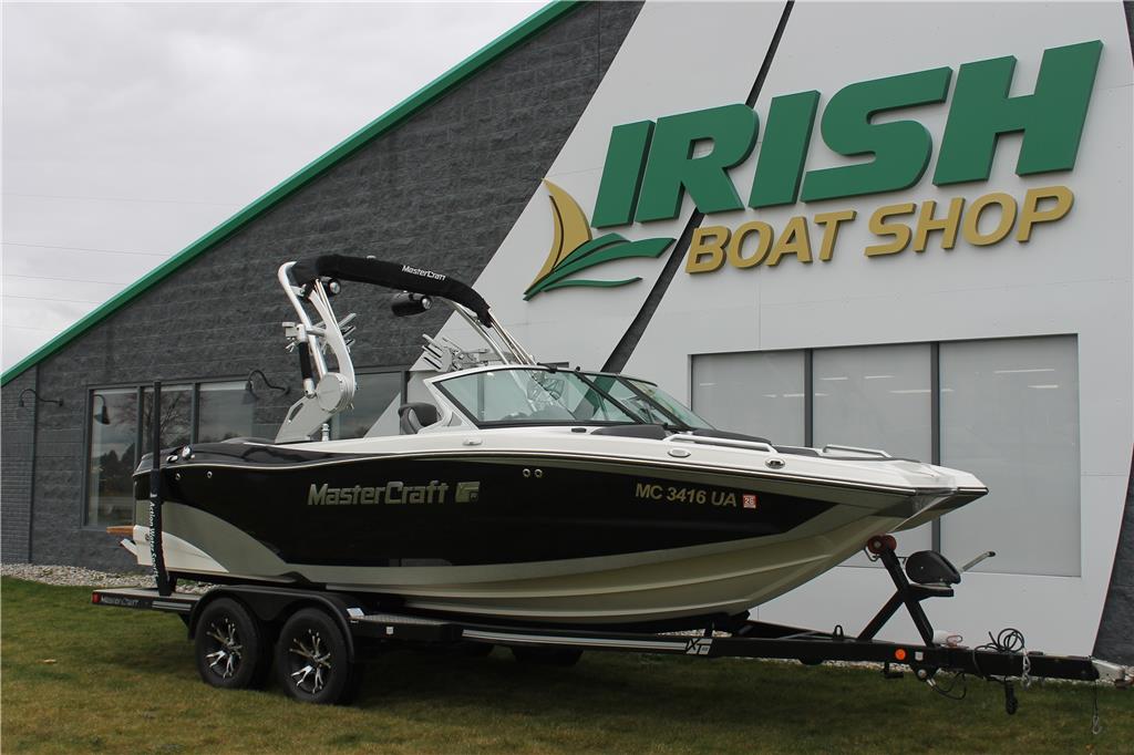 2017 MasterCraft XT20