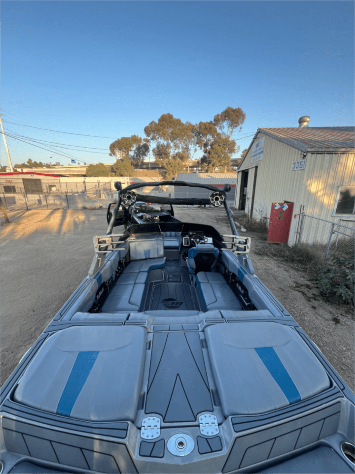 2023 Malibu LSV23 Icon