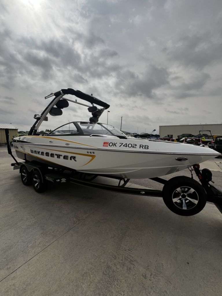 2014 Malibu Boats Wakesetter 21 VLX