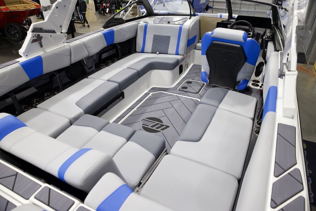 2025 Malibu Boats 23 LSV