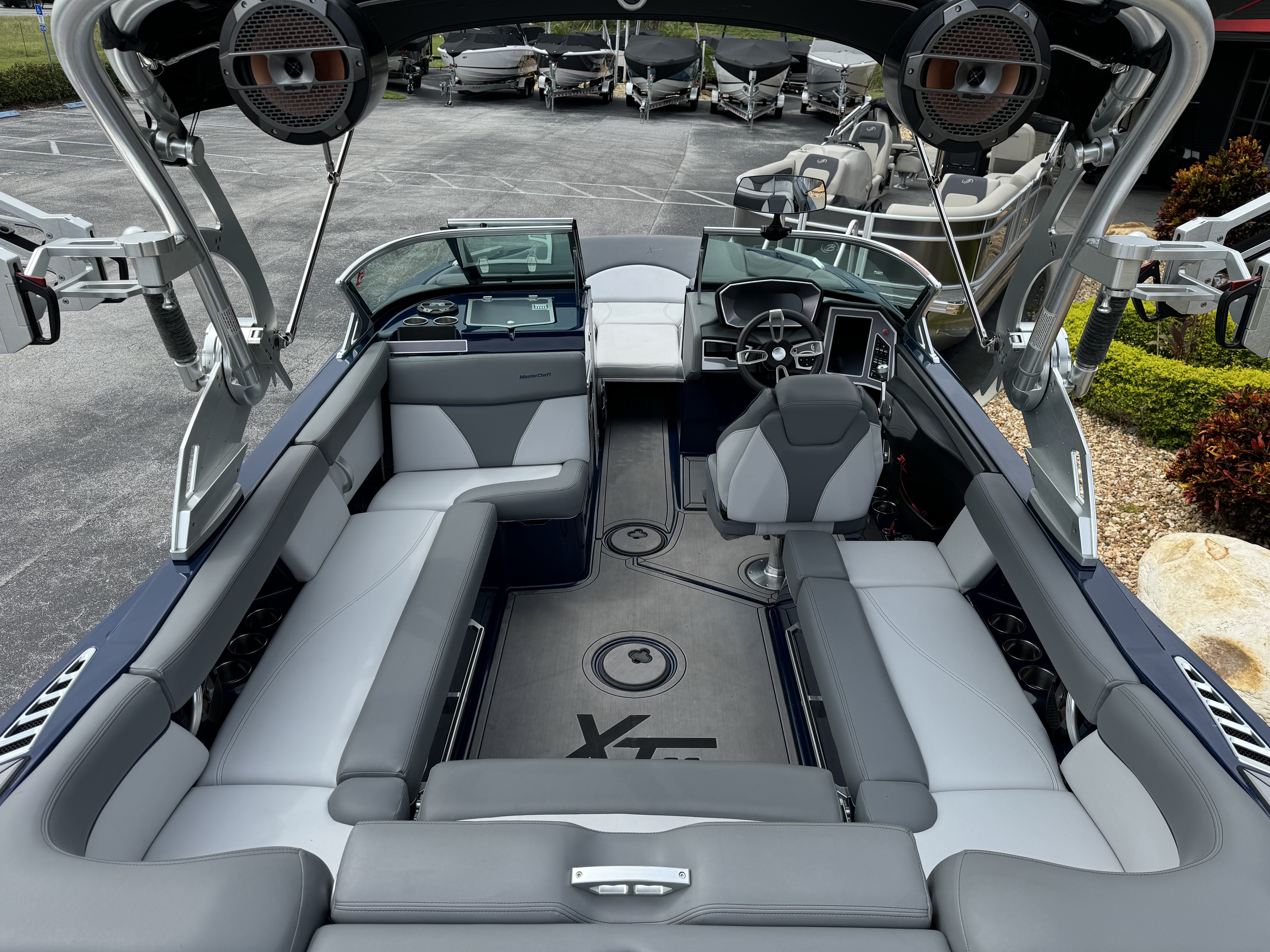 2020 MasterCraft XT22