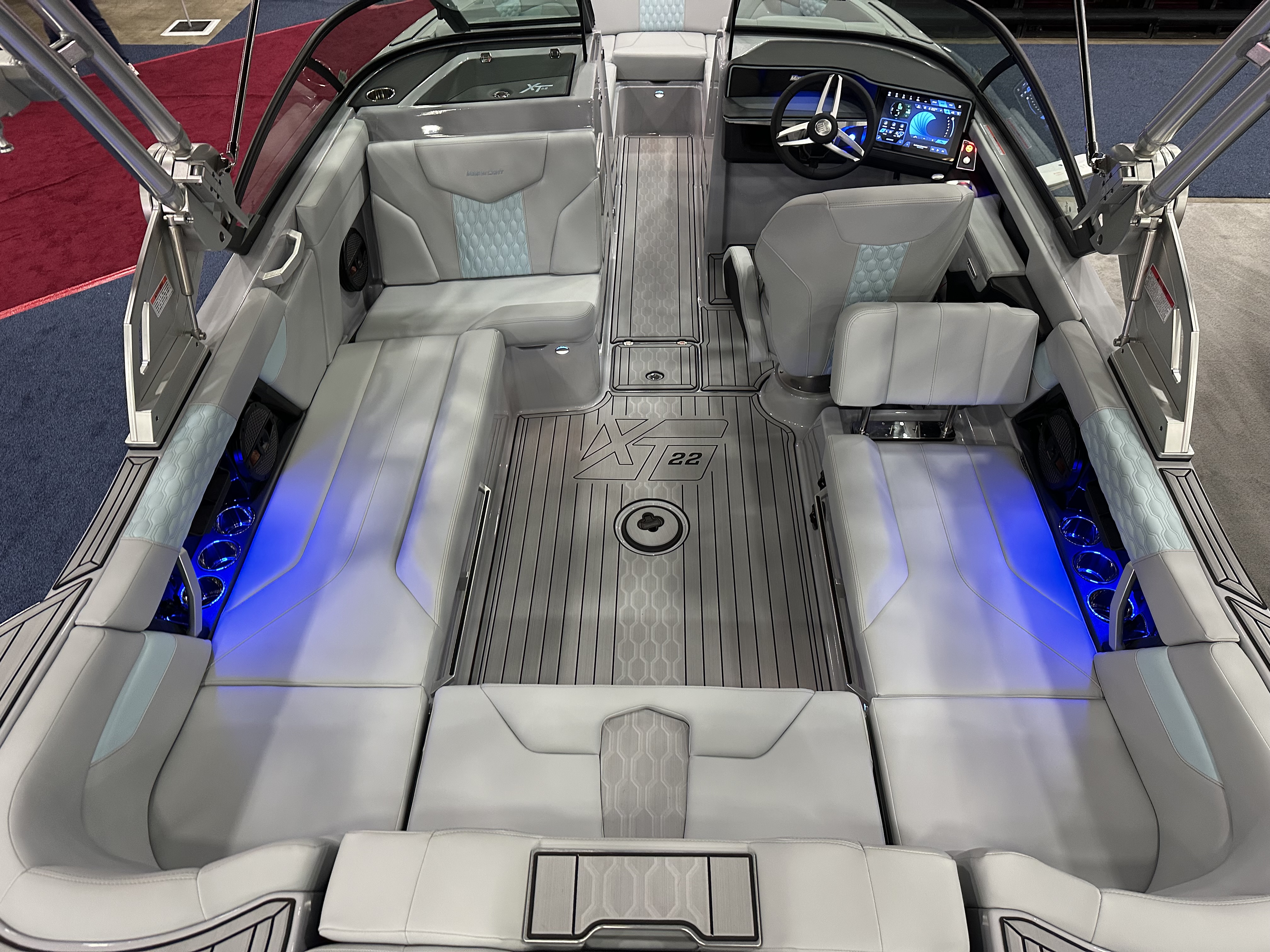 2025 MasterCraft XT22