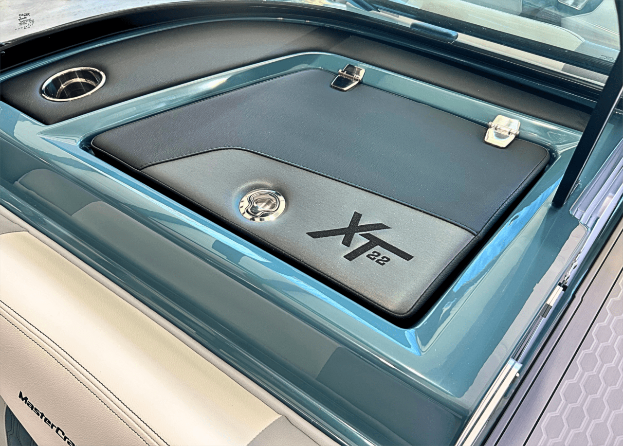 2025 MasterCraft XT22