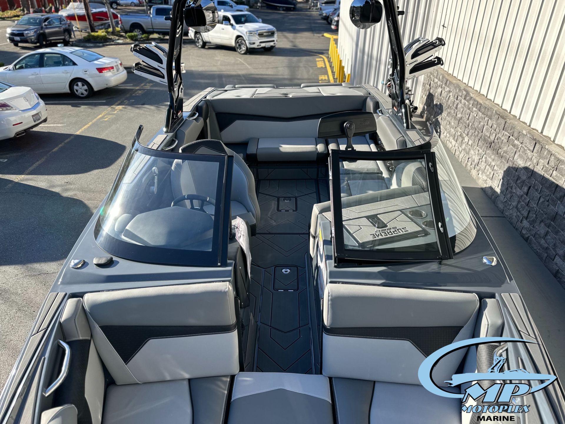 2024 Supreme S220