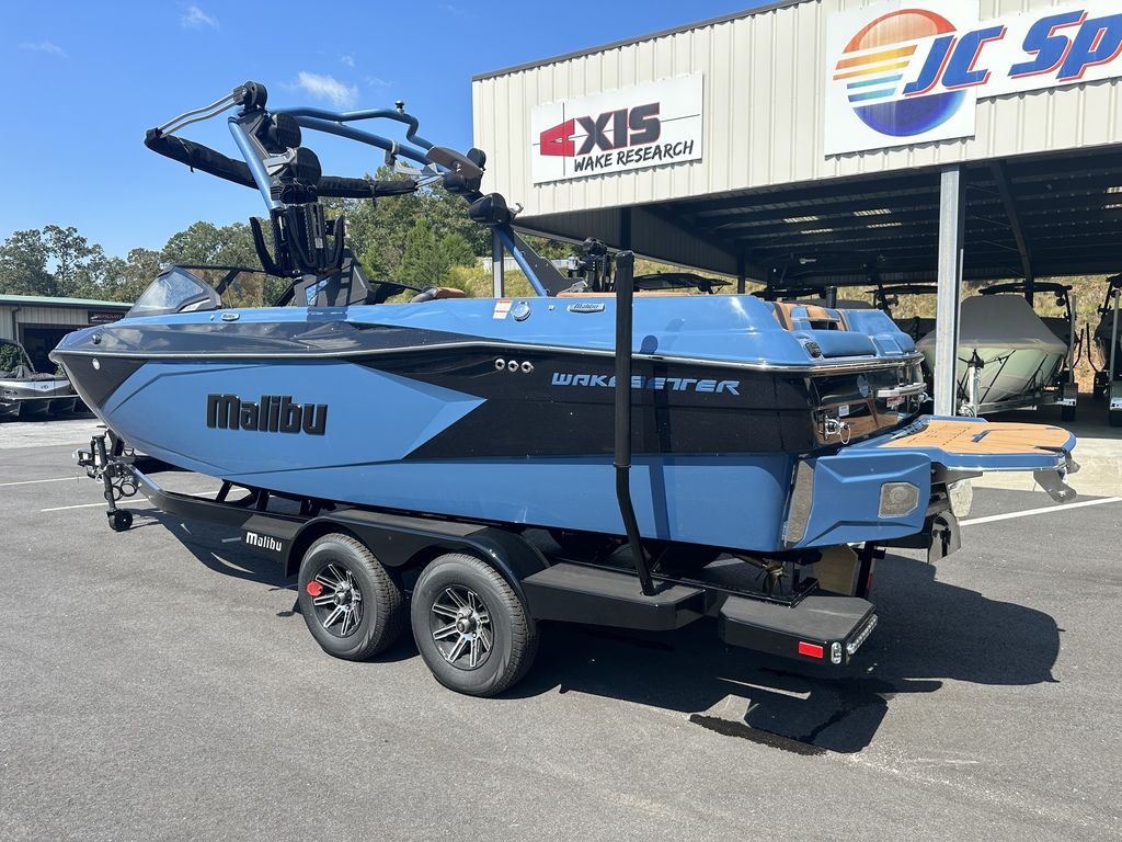 2024 Malibu Boats 23 LSV