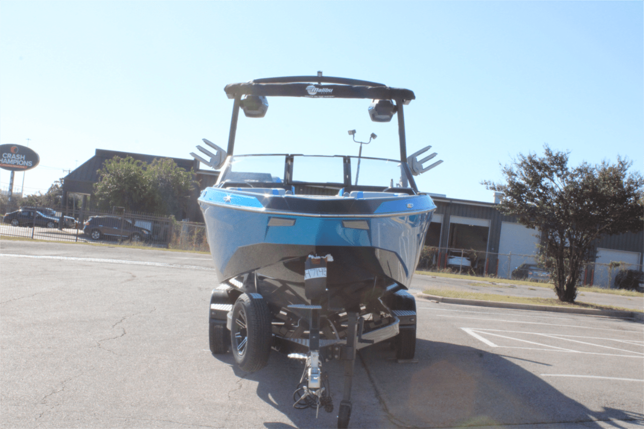 2025 Malibu 25 LSV