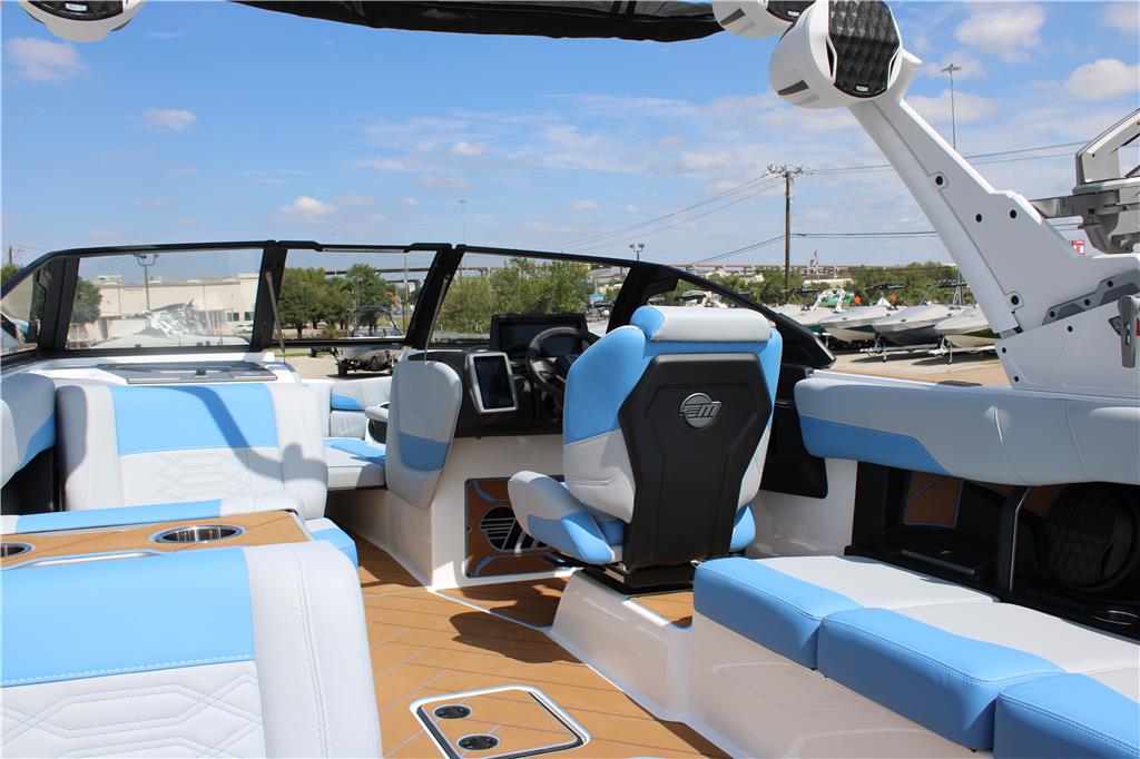 2024 Malibu 26 LSV