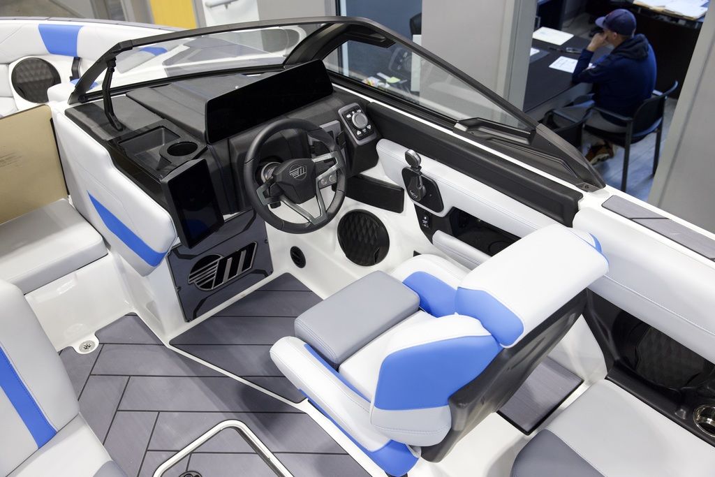 2025 Malibu Boats 23 LSV