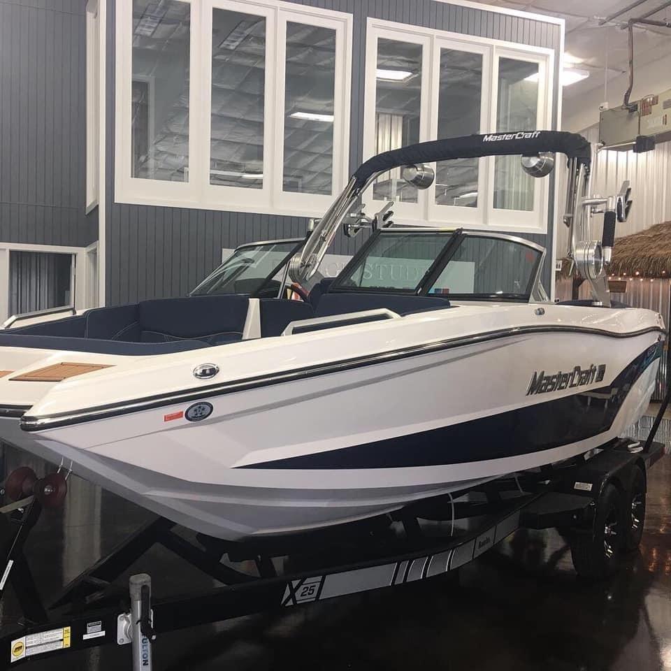 2019 Mastercraft XT22
