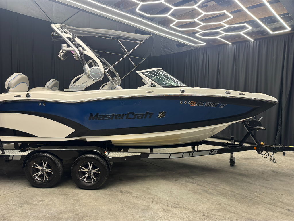 2015 MasterCraft X20