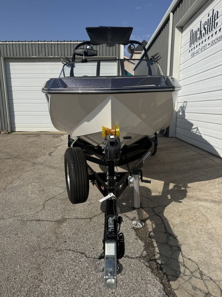 2016 Nautique G23