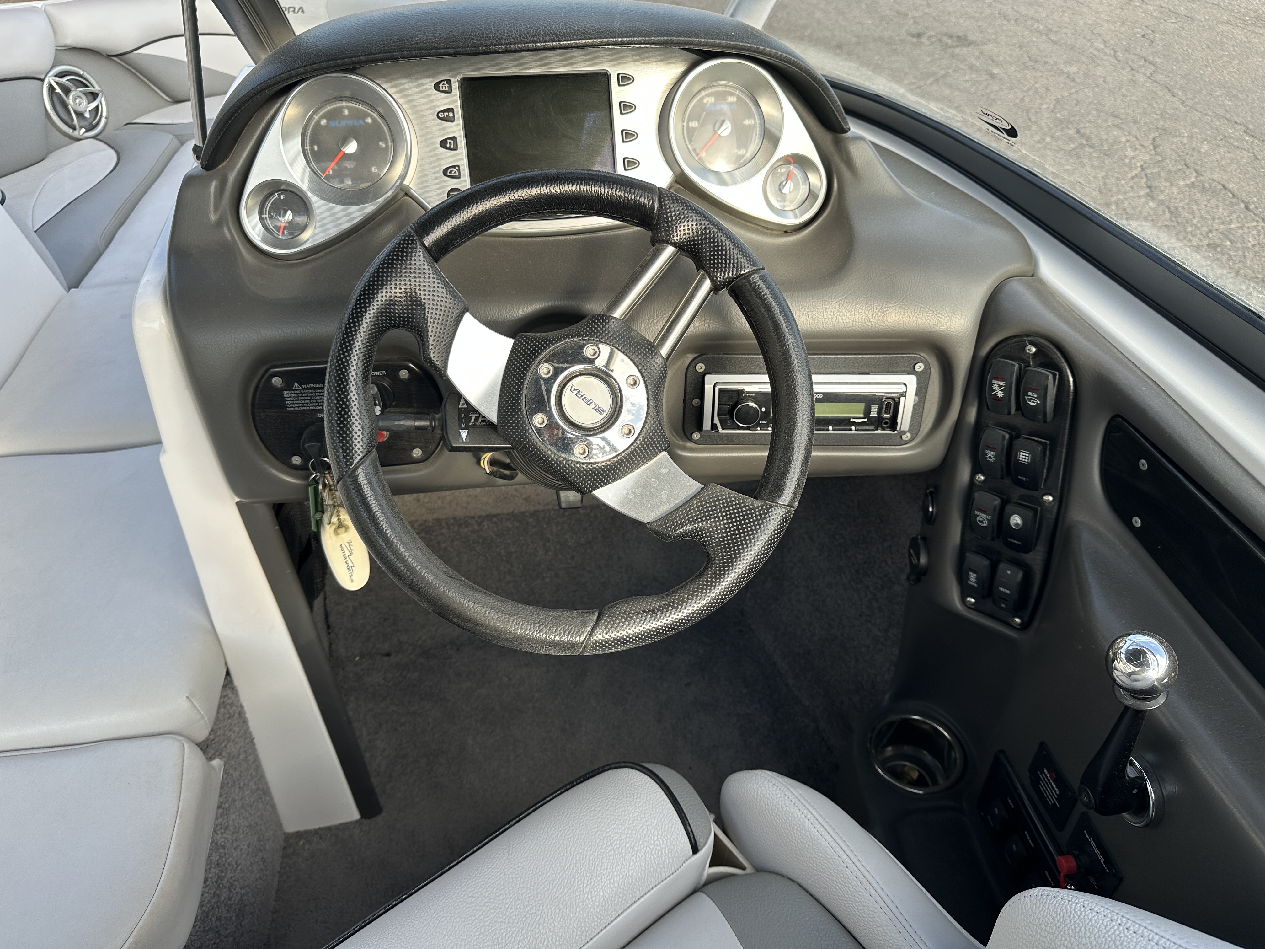 2010 Supra Boats Launch 22V