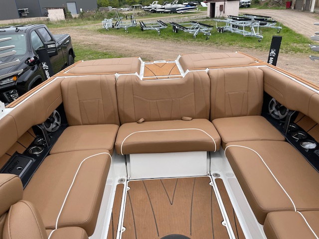 2021 Malibu 23 LSV M6Di