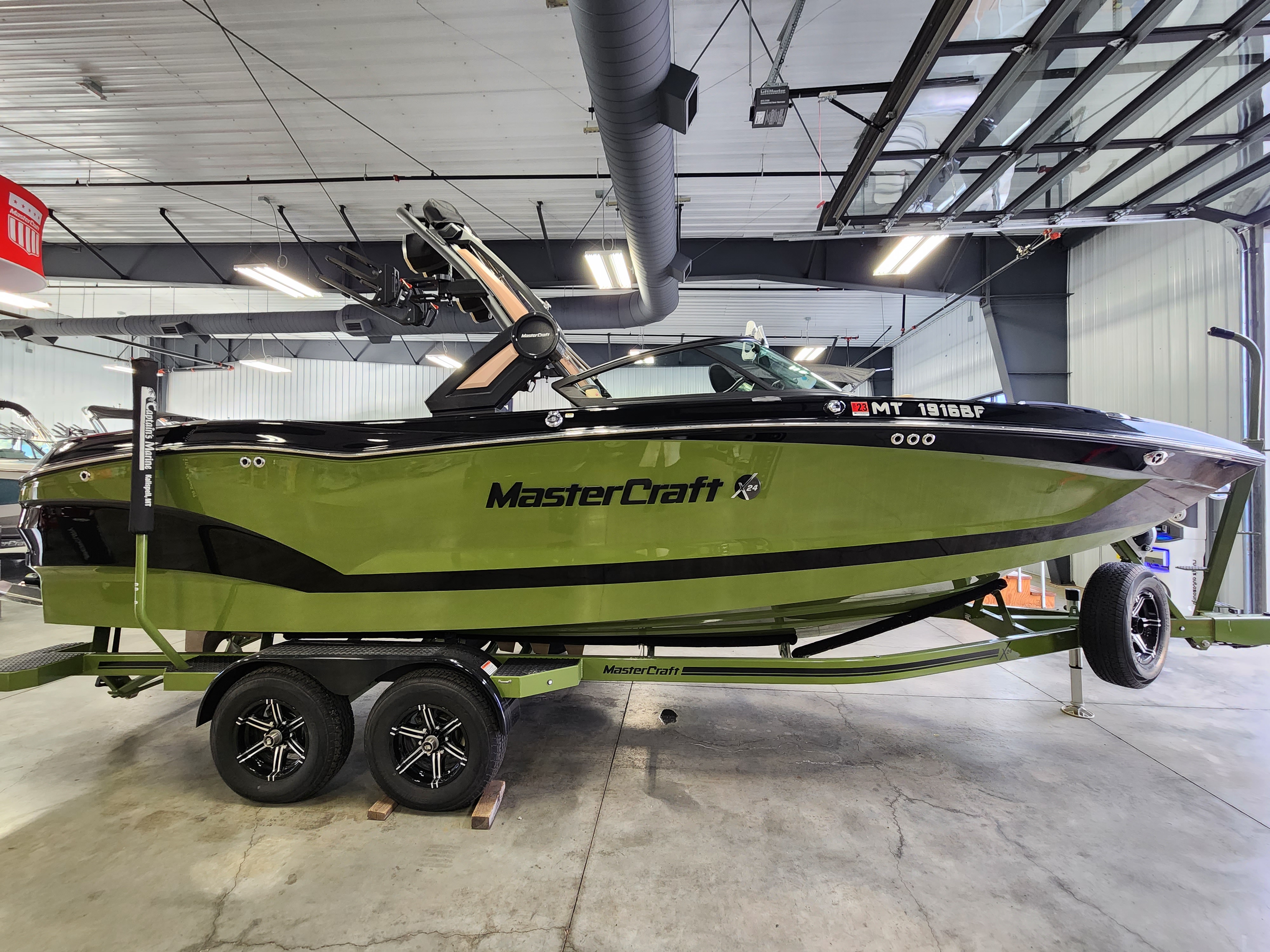 2022 MasterCraft X24
