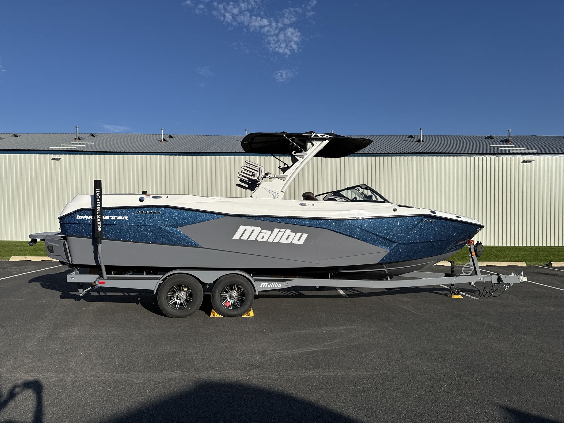 2025 Malibu 26LSV