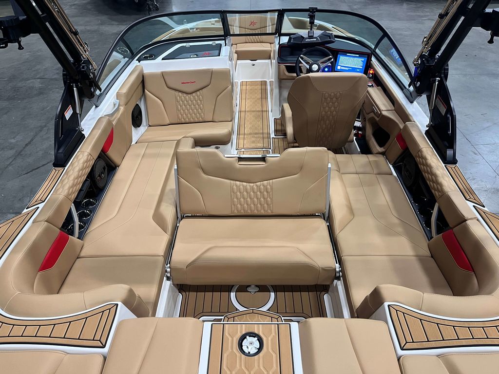 2025 MasterCraft XT22