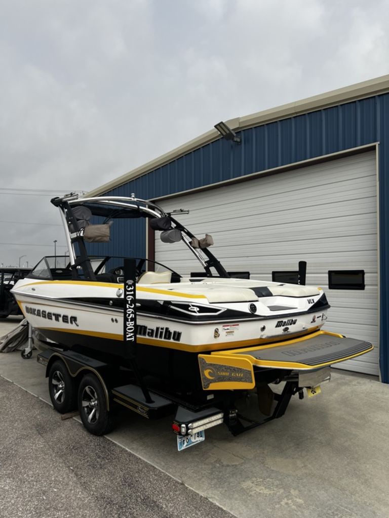 2014 Malibu Boats Wakesetter 21 VLX
