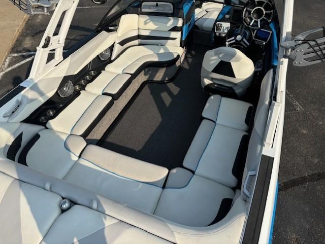 2016 Malibu 23 LSV – S7860