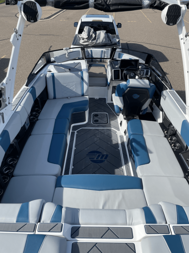 Malibu Wakesetter 23LSV
