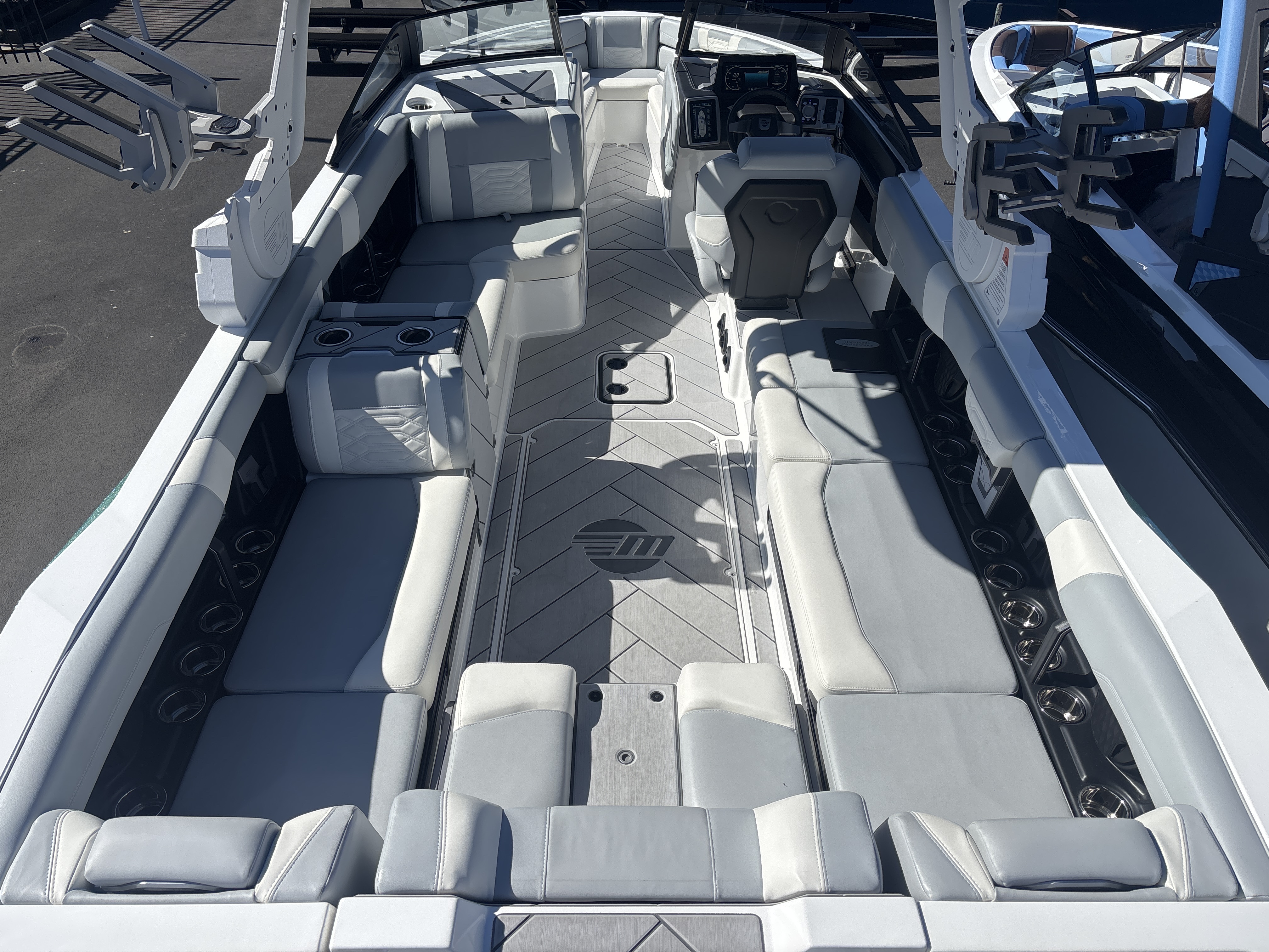 2024 Malibu 26LSV