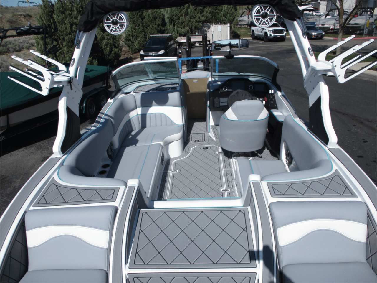 2025 MB SPORTS B52 21’ ALPHA