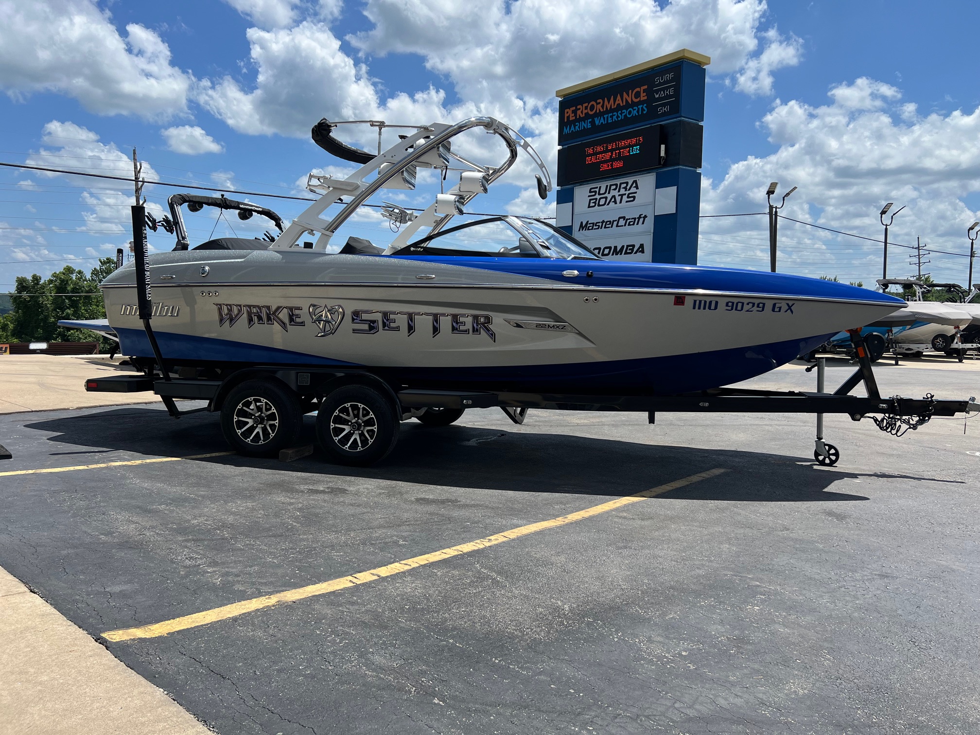 2012 MALIBU 22 MXZ WAKESETTER 