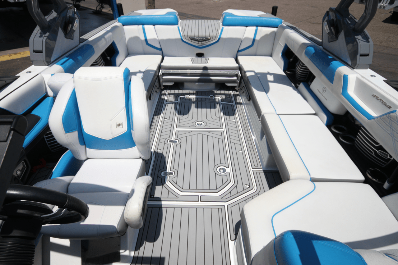 2017 Super Air Nautique G25 &#8211; Garage Kept Loaded with options